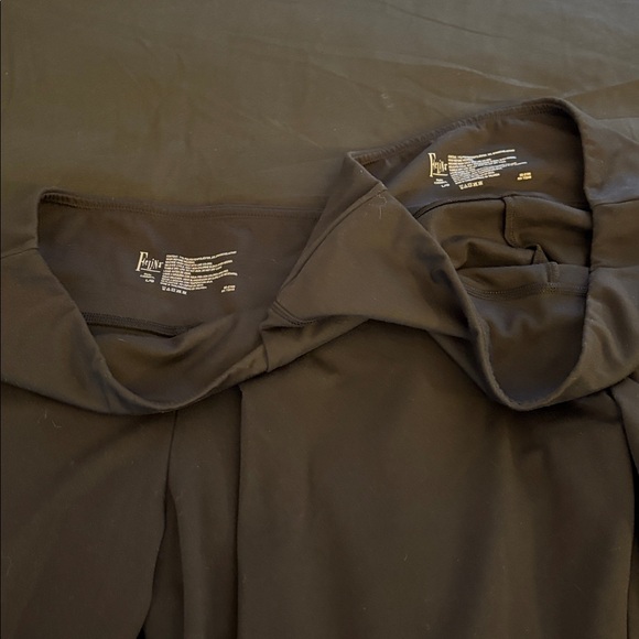 Bundle of 2 Felina Black Leggings-L - Picture 3 of 6